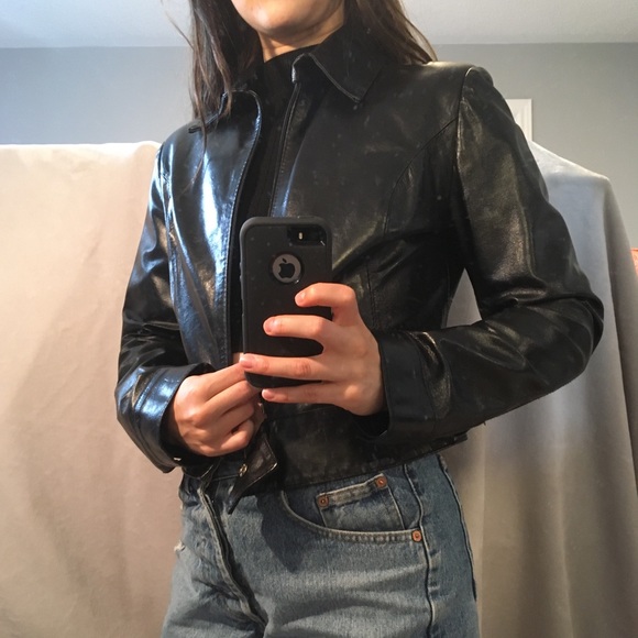 Black Shiny Cropped Leather Jacket - Picture 3 of 8